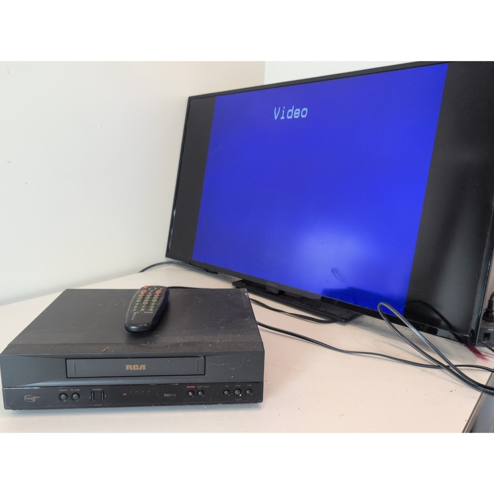 RCA VR352 HQ VCR VHS Player Recorder w/Remote